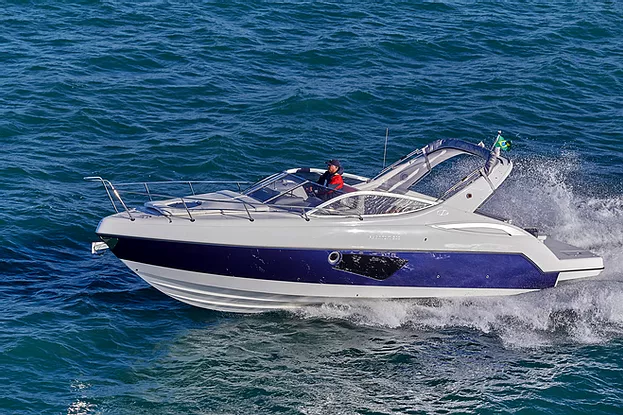 Lancha Phantom 300